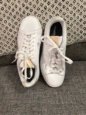 adidas Women's White Cloudfoam comfort Low-Top Lace-Up Sneakers